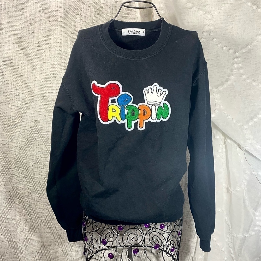 3 Forty Inc Trippin crewneck sweater size S
